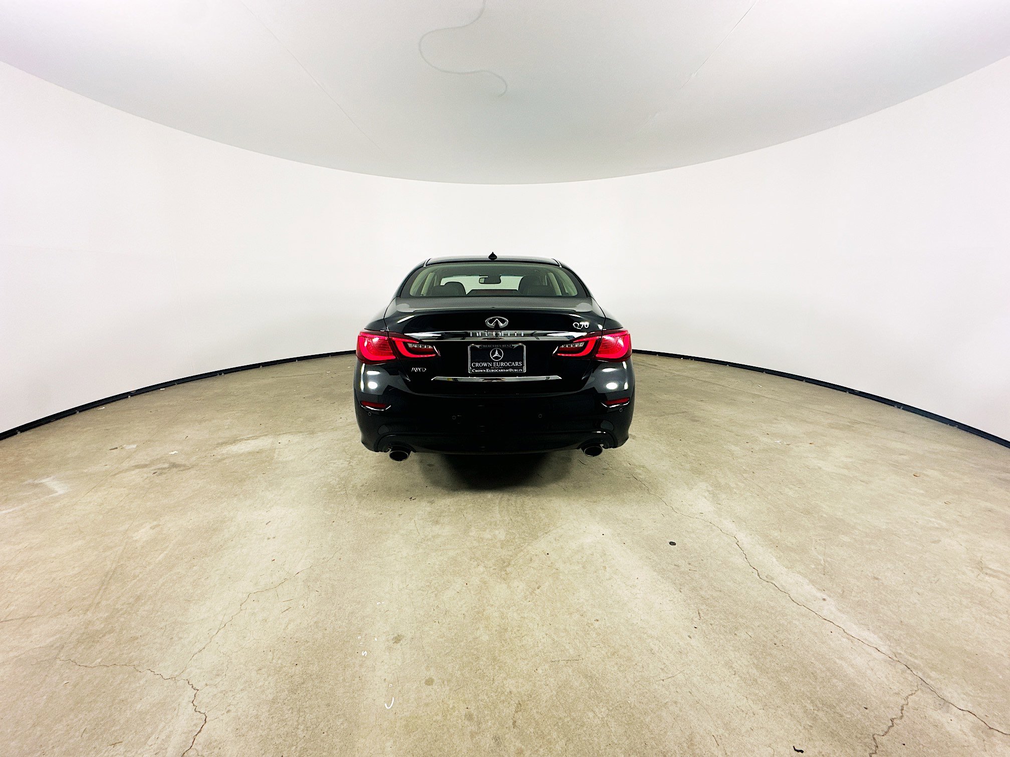 2017 Infiniti Q70 photo 6