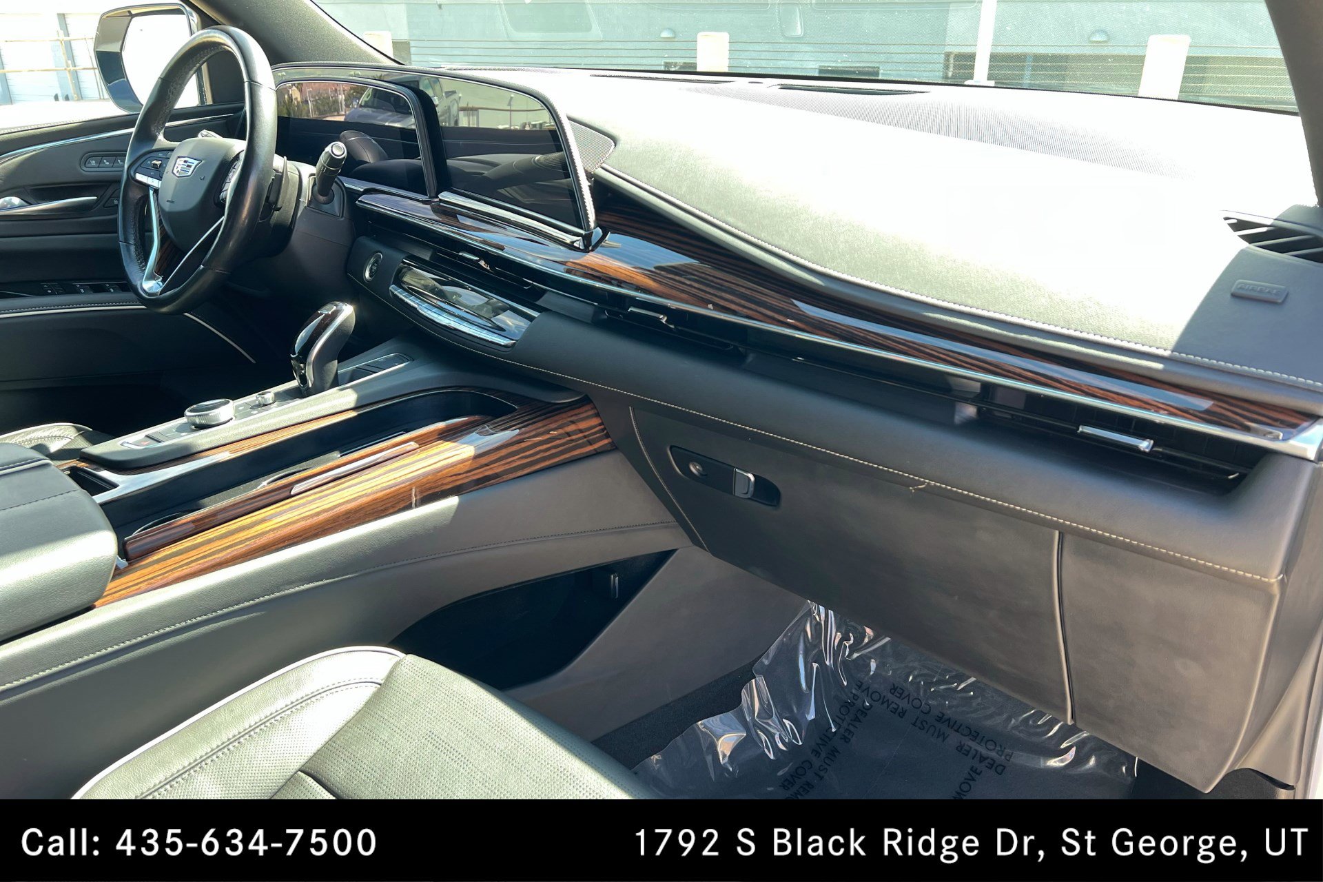 2021 Cadillac Escalade Premium Luxury photo 24