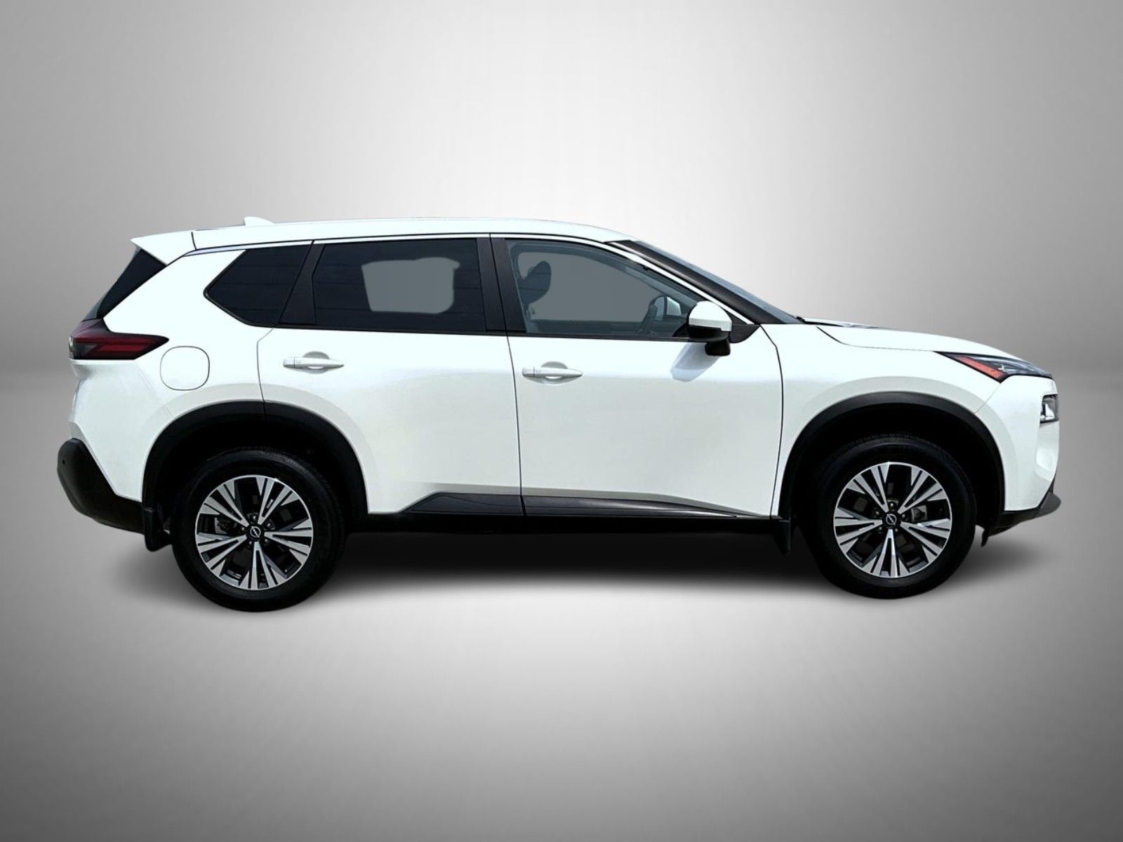2022 Nissan Rogue SV photo 4