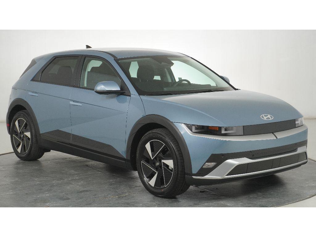 2025 Hyundai IONIQ 5 SE's photo