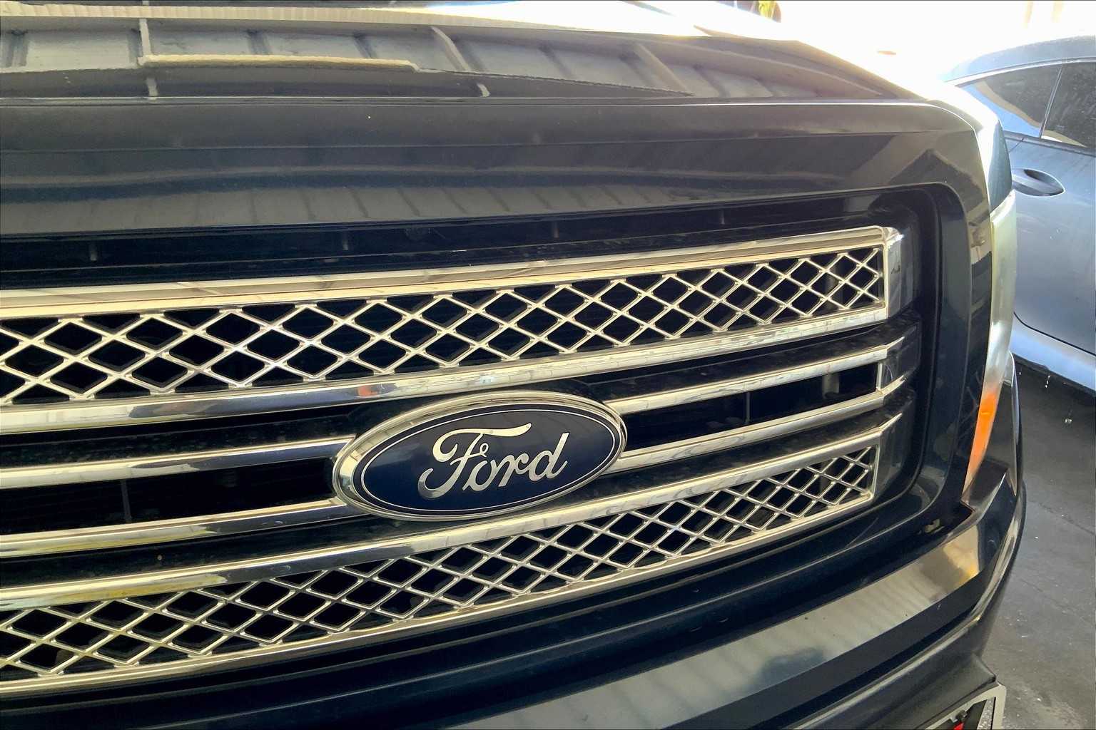 2014 Ford F-150 Limited photo 26