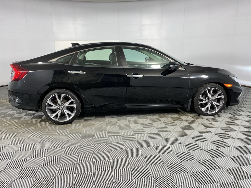 2019 Honda Civic Touring photo 8