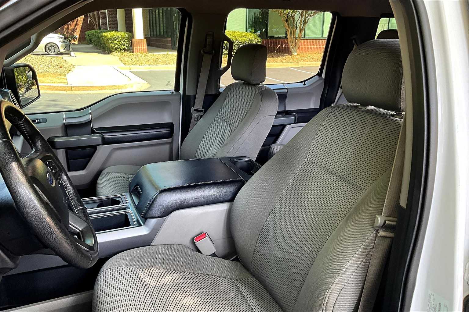 2016 Ford F-150 XLT photo 7