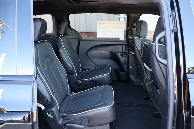 2026 Chrysler Pacifica Limited photo 54
