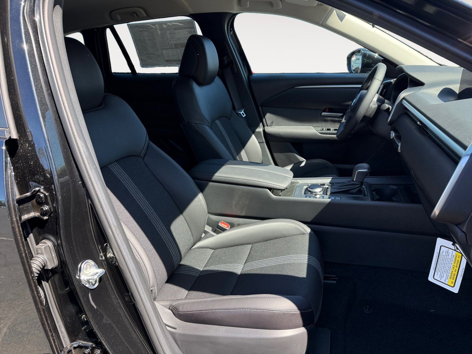 2025 Mazda CX-50 Preferred photo 18