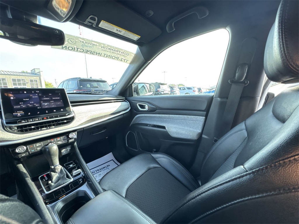 2024 Jeep Compass Latitude photo 10