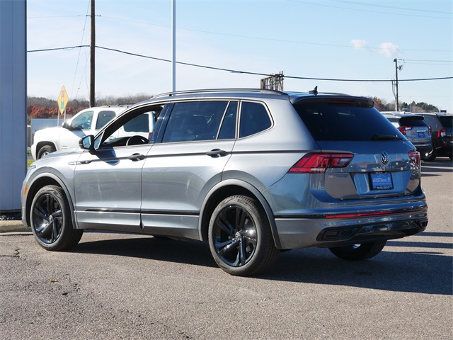 2024 Volkswagen Tiguan SE R-Line Black photo 4