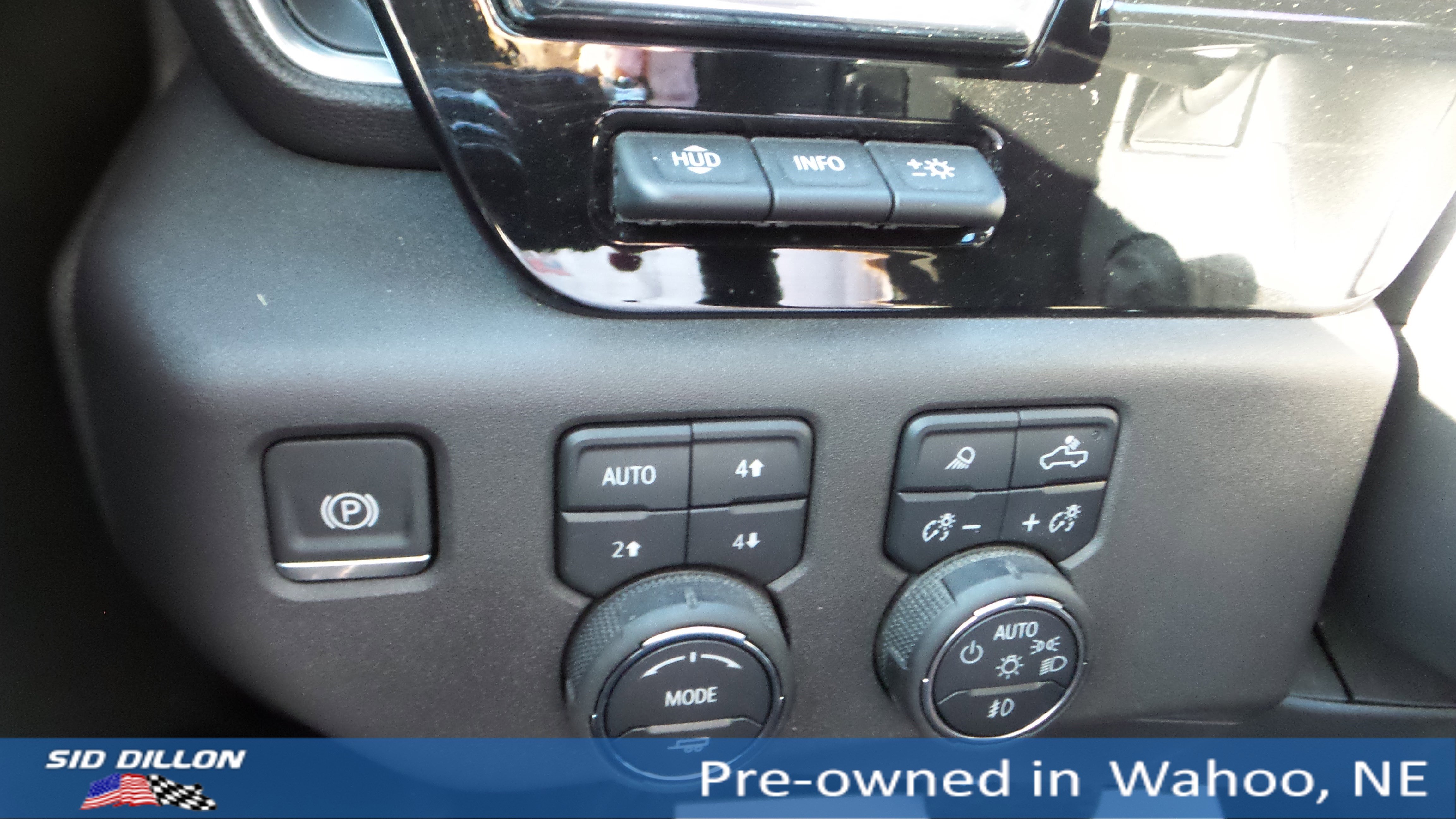 2025 Chevrolet Silverado 1500 High Country photo 12