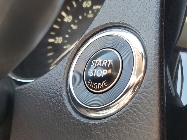 2020 Nissan Rogue SV photo 7