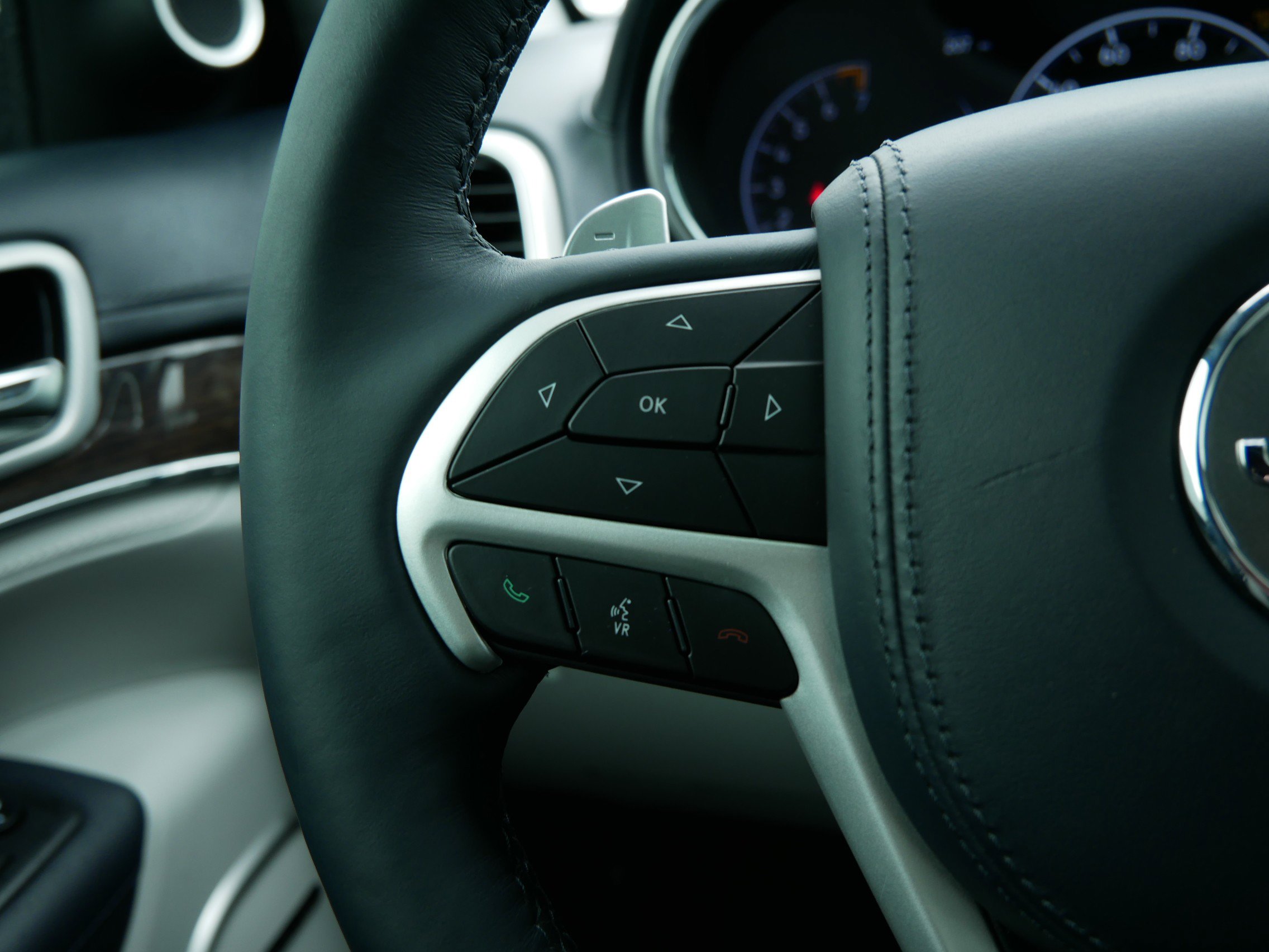 2020 Jeep Grand Cherokee Summit photo 20