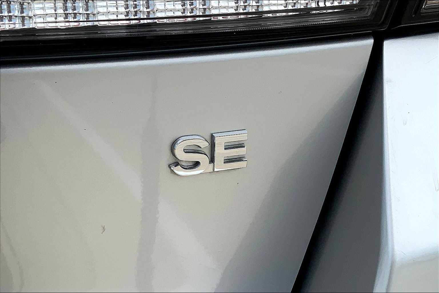 2024 Mitsubishi Outlander Sport SE photo 8