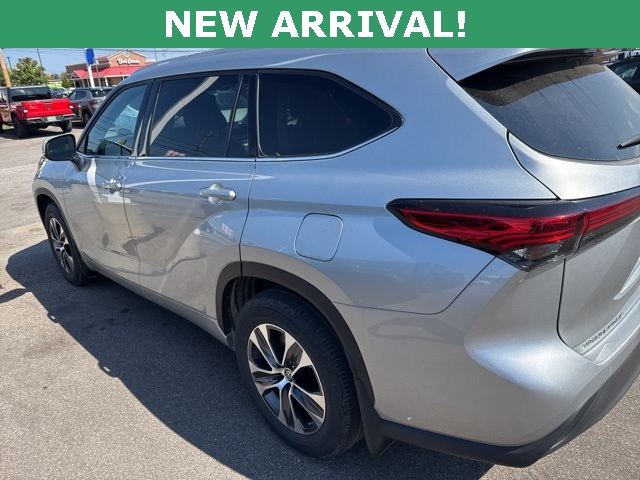 2022 Toyota Highlander XLE photo 4