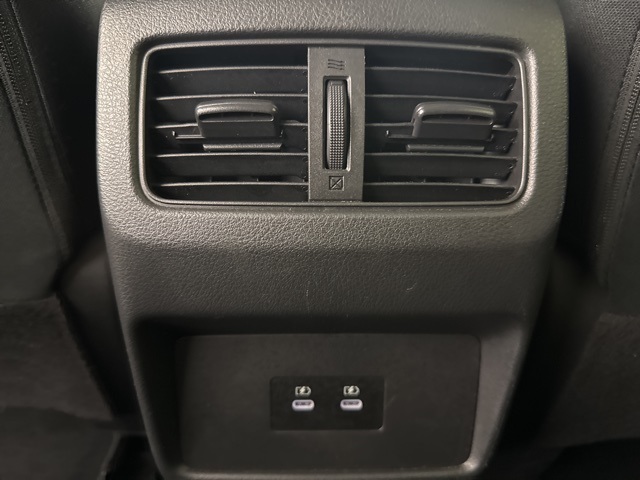 2024 Nissan Rogue SV photo 29