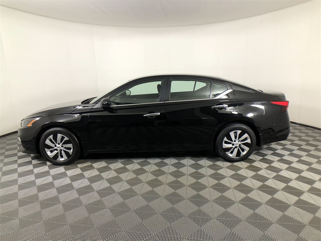 2022 Nissan Altima 2.5 S photo 7