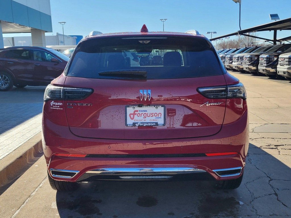 2025 Buick Envision Avenir photo 3