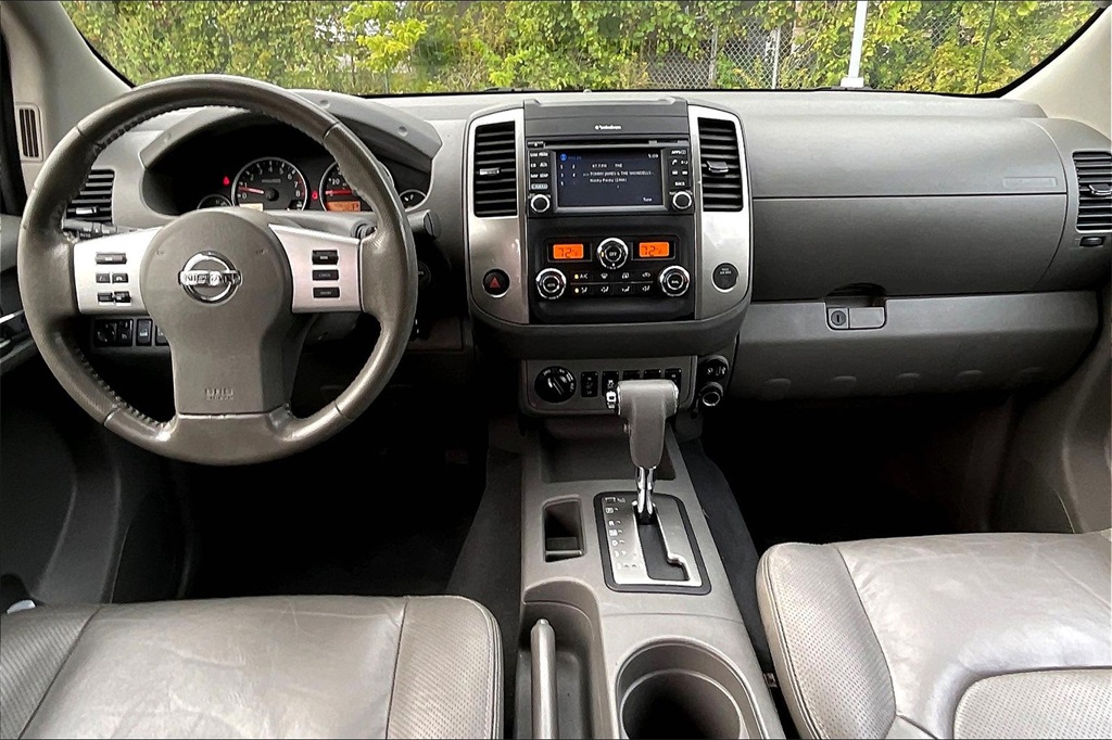 2019 Nissan Frontier SL photo 13