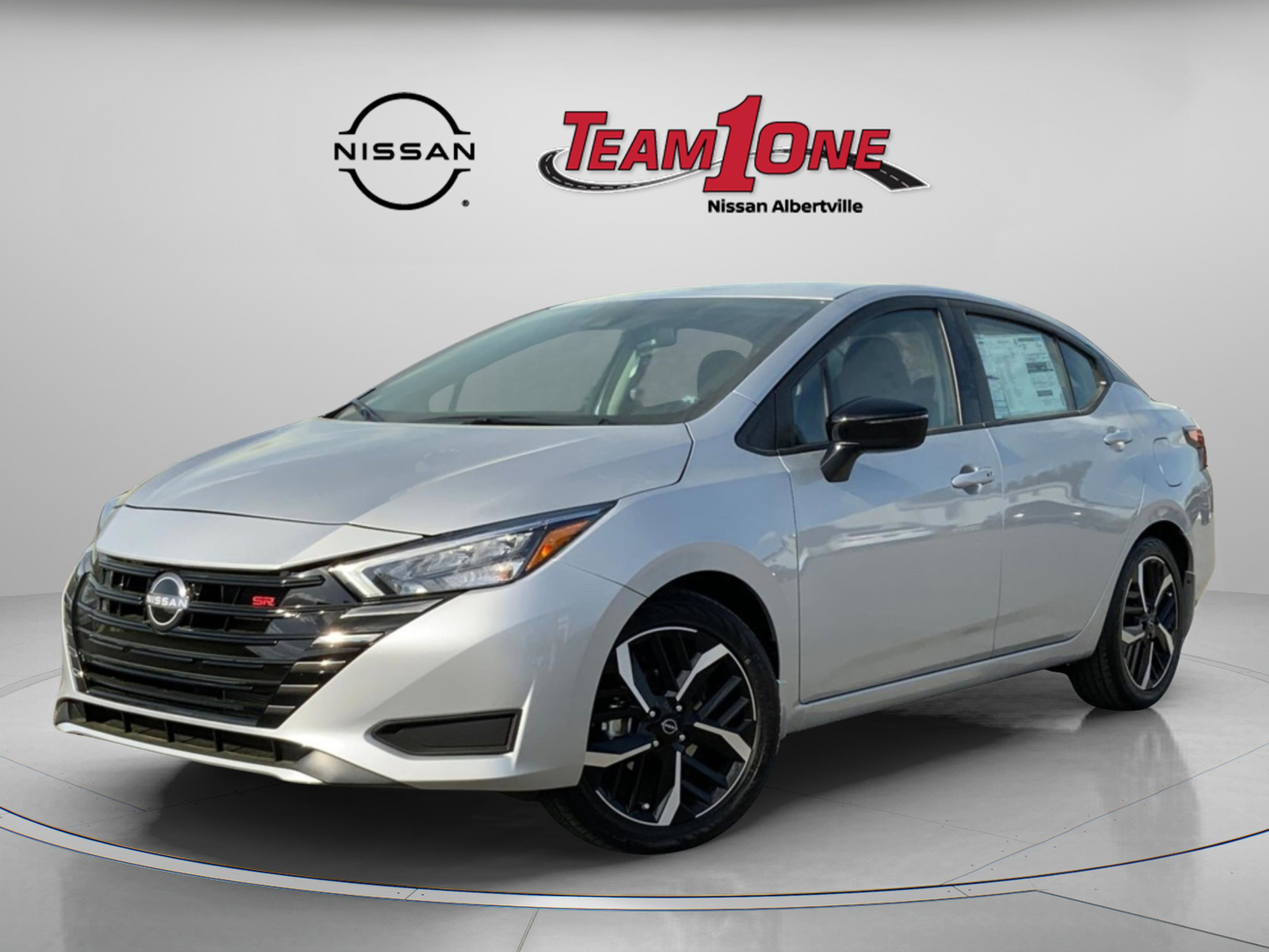 2025 Nissan Versa SR photo 2