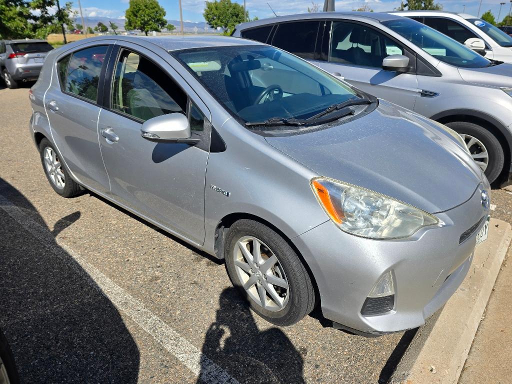 2013 Toyota Prius C Three photo 8