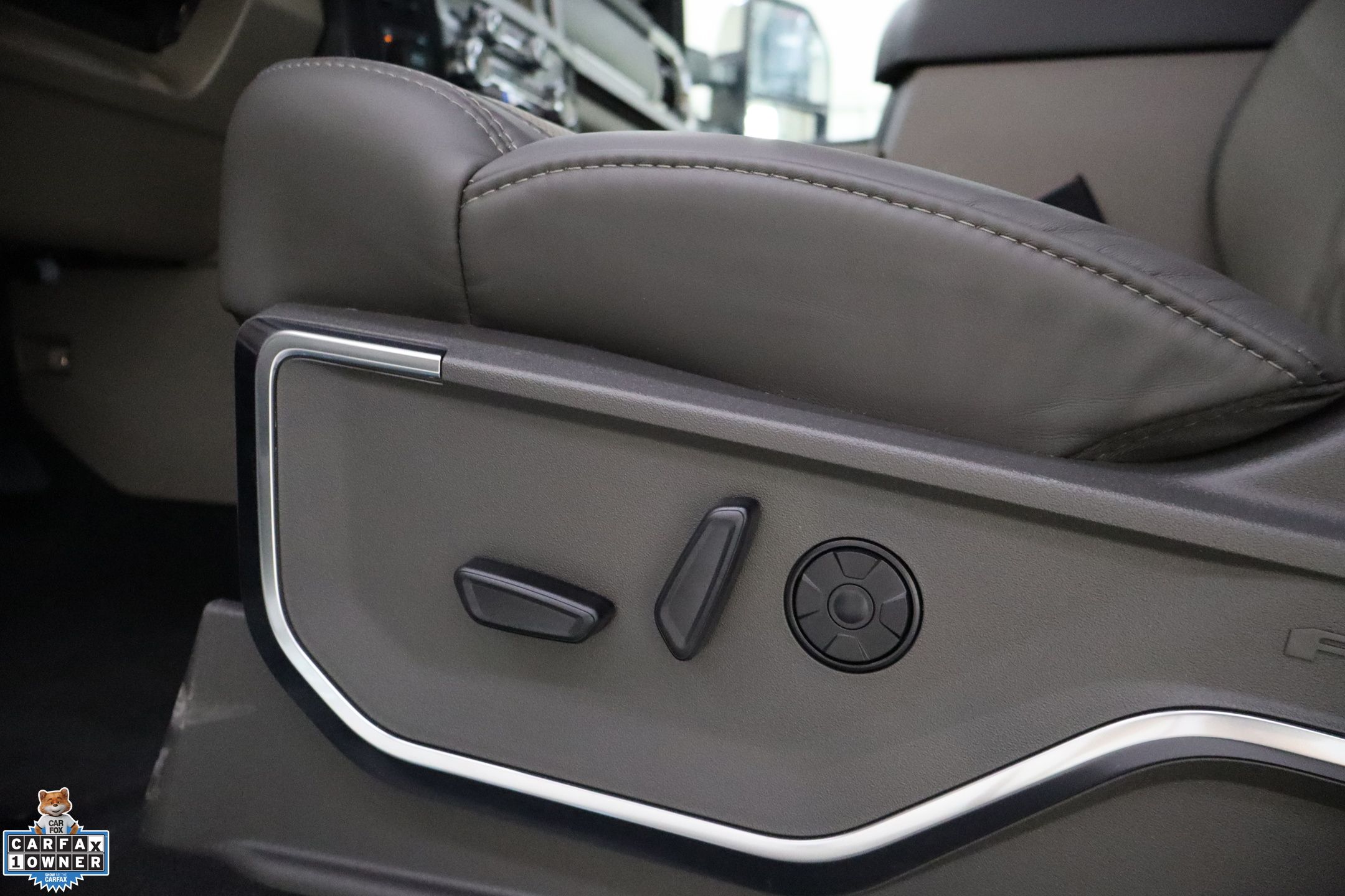 2025 Ford F-450 photo 14