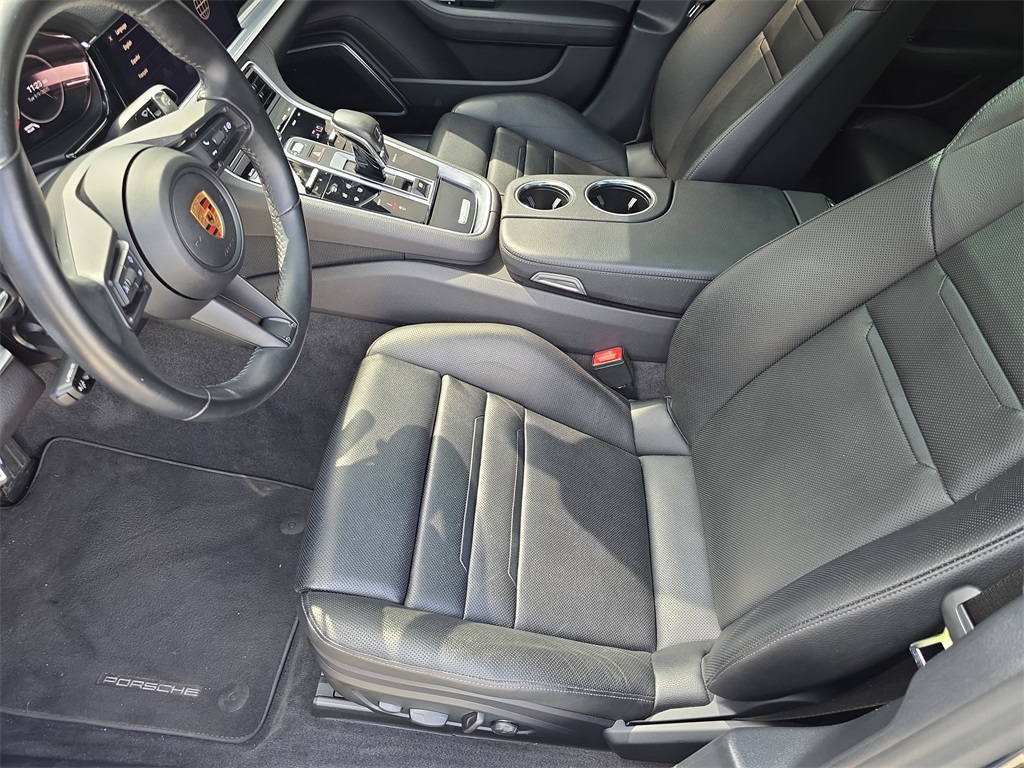 2023 Porsche Panamera Platinum photo 22