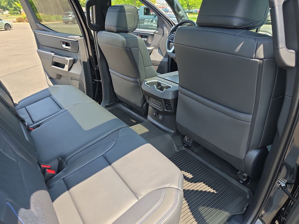 2025 Toyota Tundra Platinum photo 11