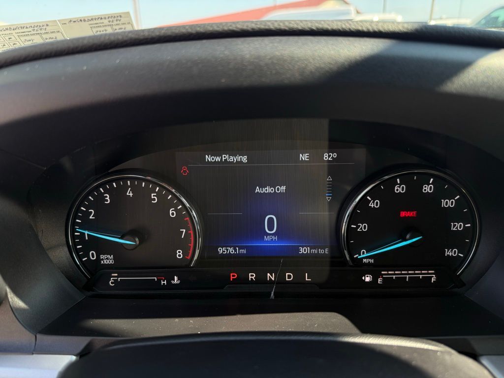 2023 Ford Explorer XLT photo 17