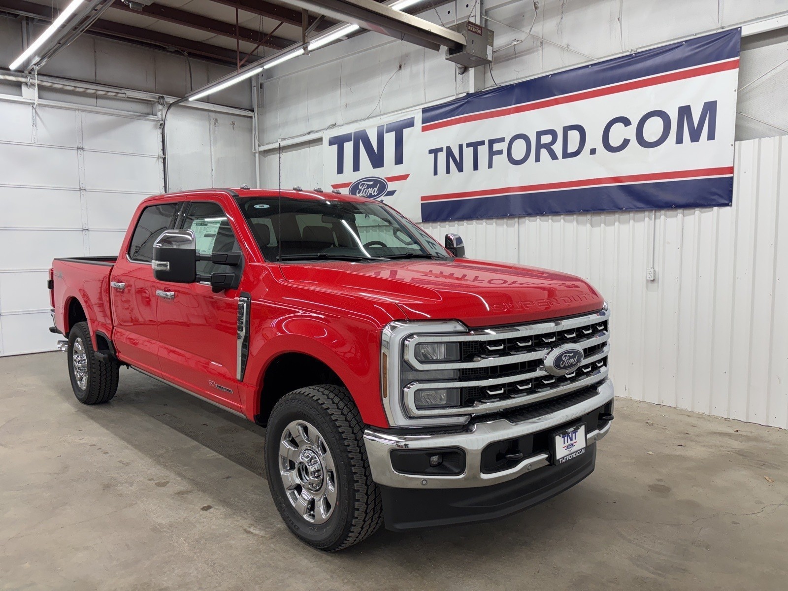 2026 Ford F-350 Lariat photo 2