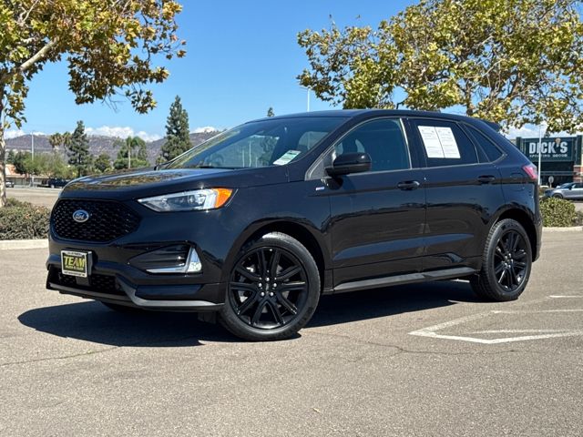 2024 Ford Edge ST-Line's photo
