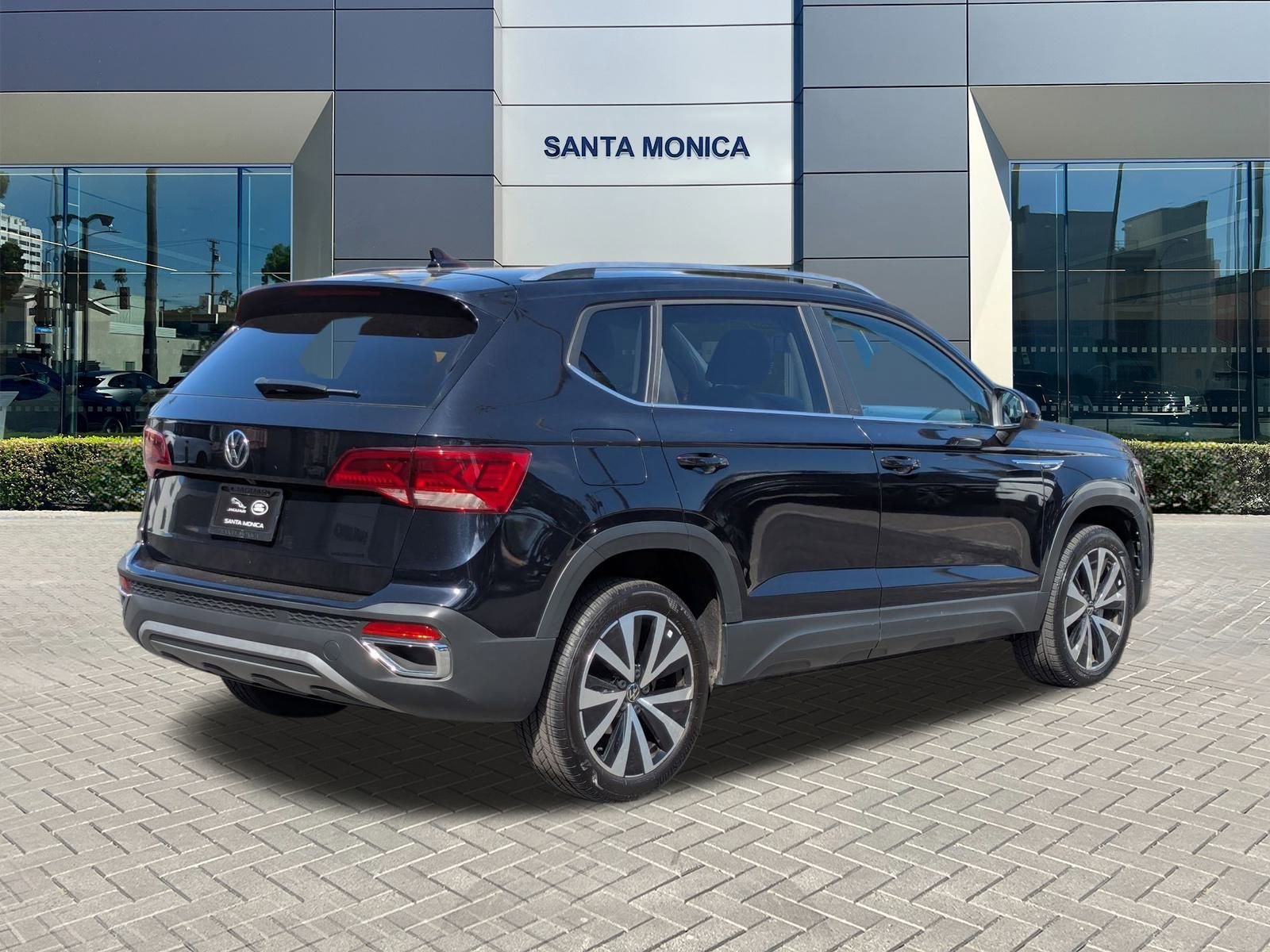2022 Volkswagen Taos SE photo 4