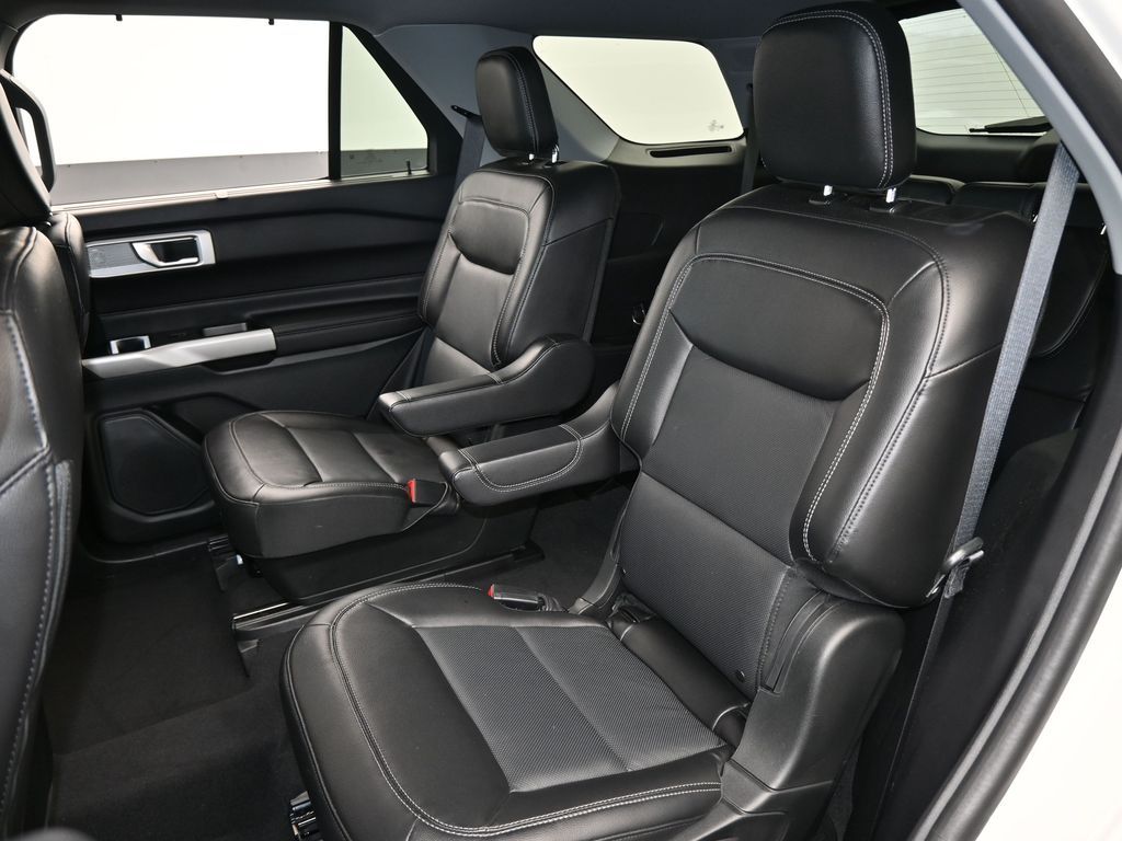 2022 Ford Explorer Limited photo 33