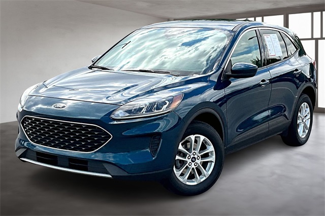 2020 Ford Escape SE photo 2