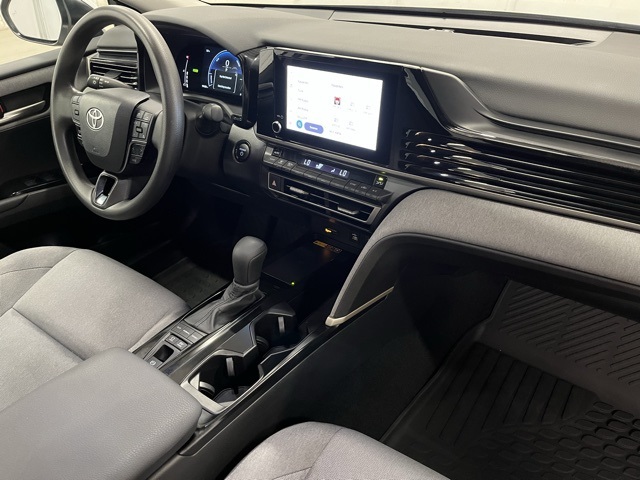 2025 Toyota Camry LE photo 15