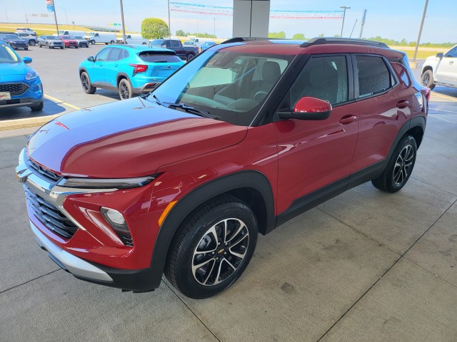 2026 Chevrolet Trailblazer LT photo 2