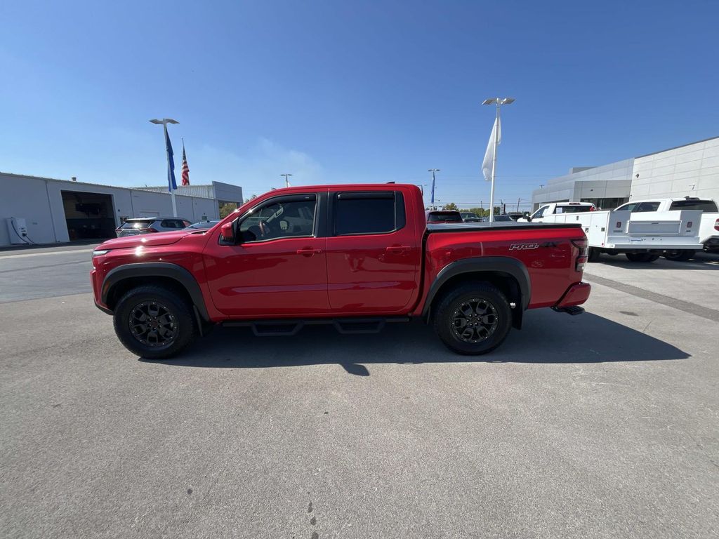 2023 Nissan Frontier PRO-4X photo 4