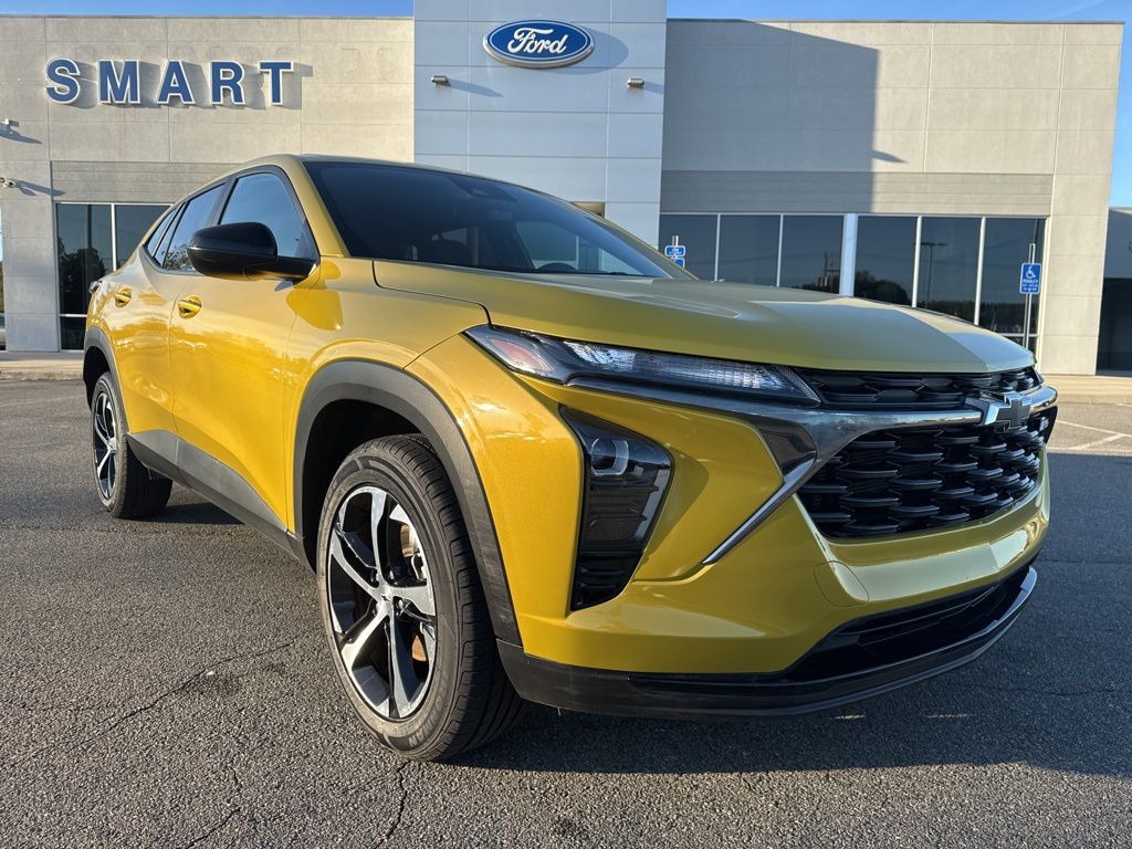 2025 Chevrolet Trax RS's photo