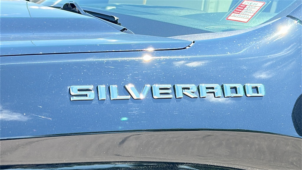 2021 Chevrolet Silverado 1500 Custom photo 12