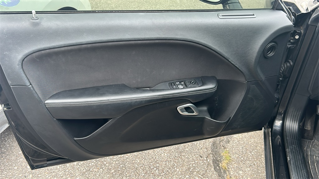 2019 Dodge Challenger SXT photo 11