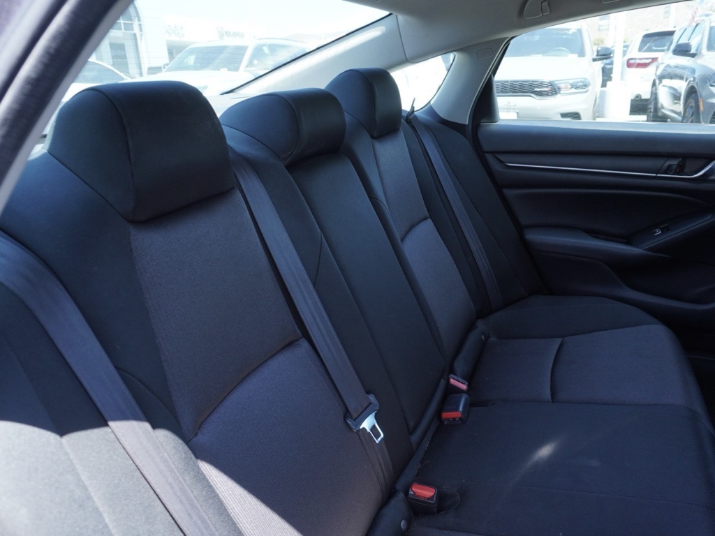 2019 Honda Accord LX photo 20