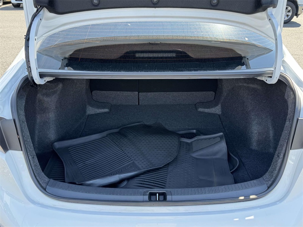 2025 Toyota Corolla LE photo 28