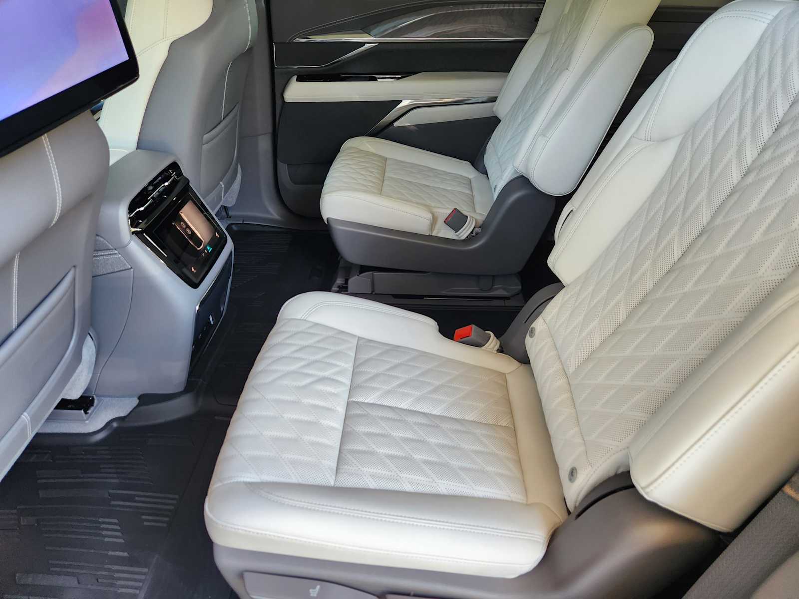 2026 Cadillac Escalade IQ Sport photo 19
