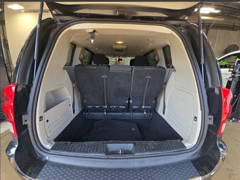 2017 Dodge Grand Caravan SE photo 12
