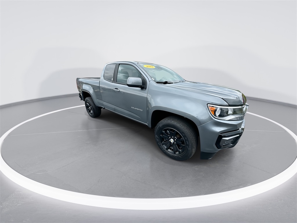 2022 Chevrolet Colorado LT photo 2