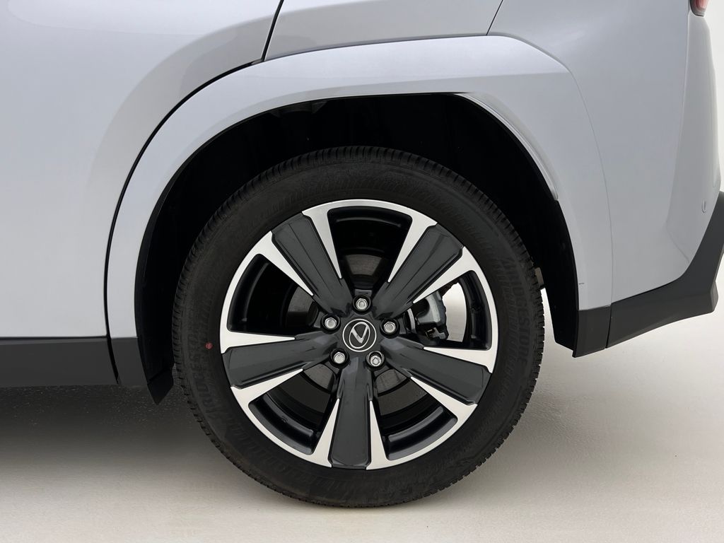 2025 Lexus UX Premium photo 32