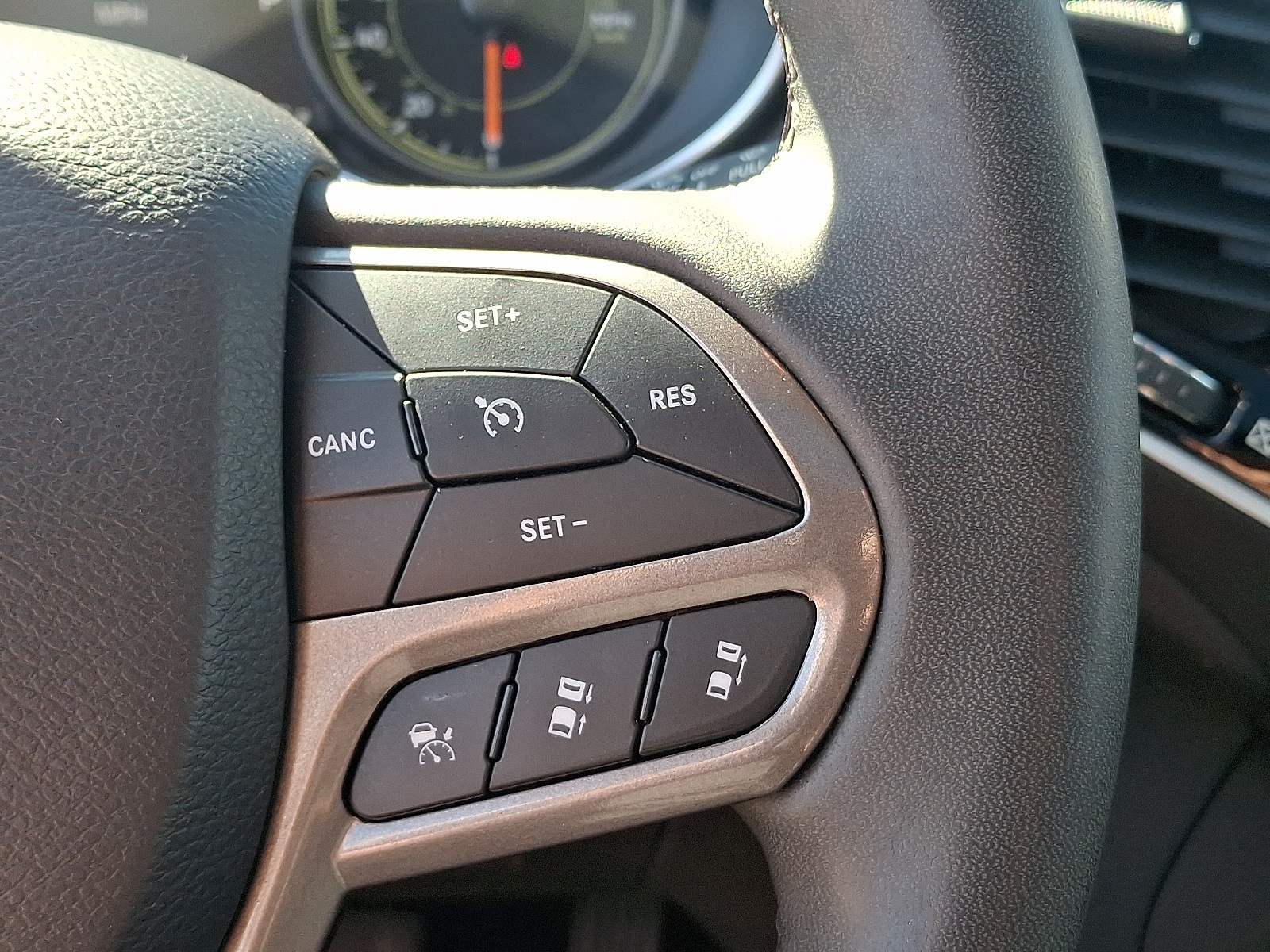 2022 Jeep Cherokee Limited photo 23