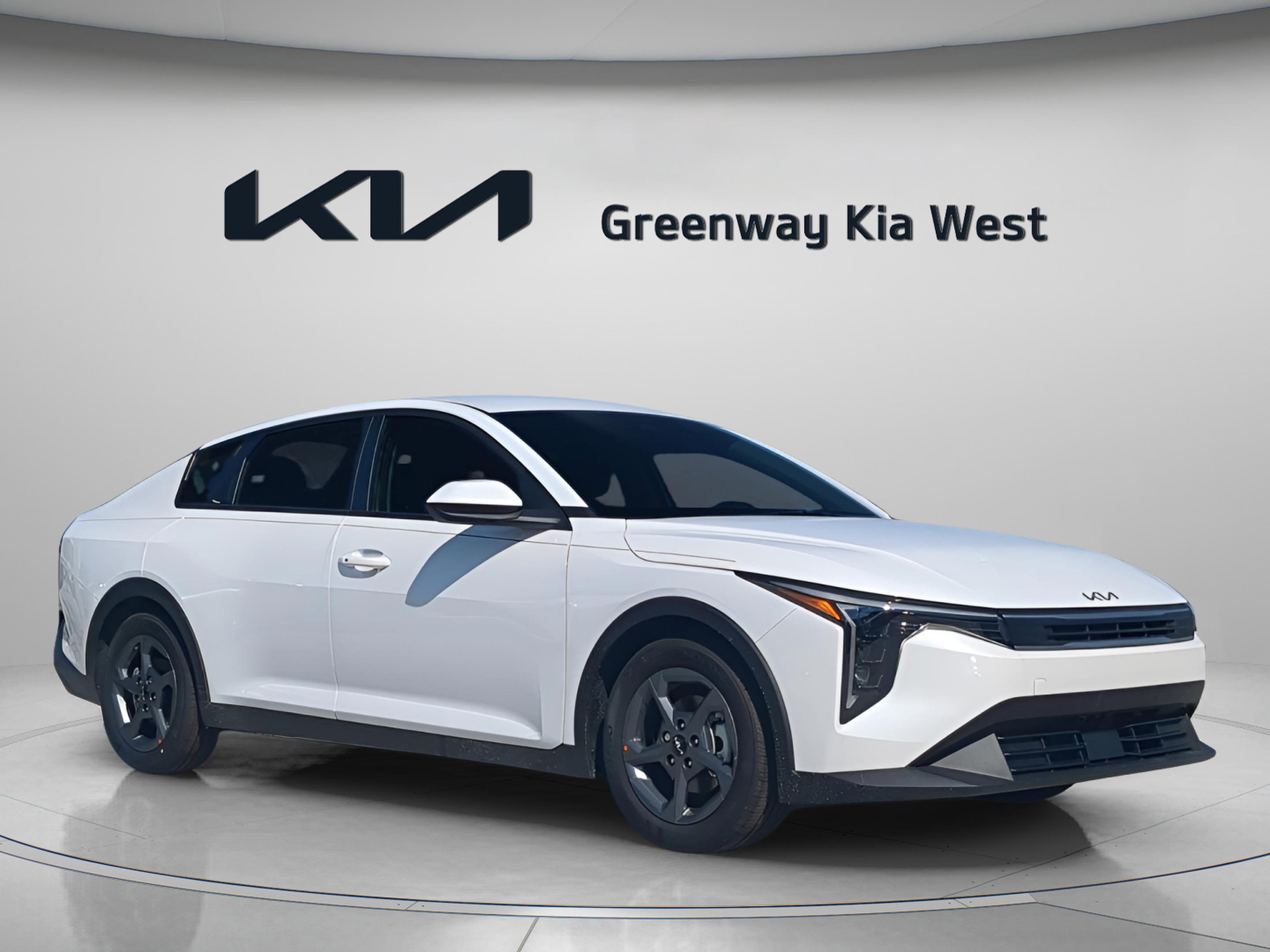 2025 Kia K4 LXS photo 2