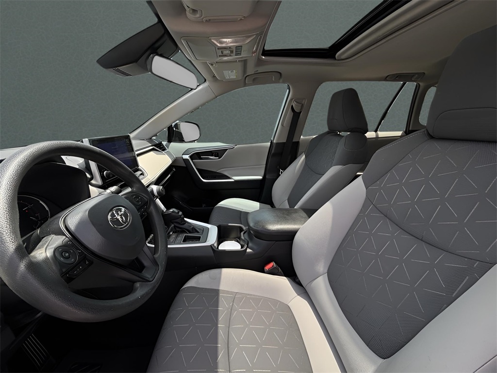 2023 Toyota RAV4 XLE photo 11