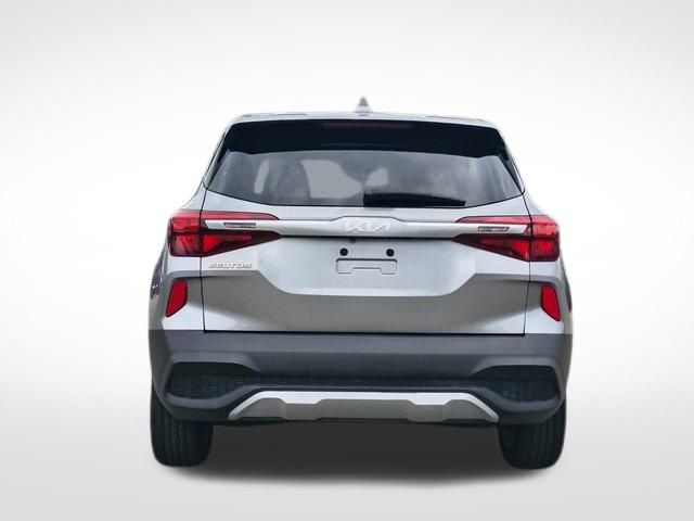 2023 Kia Seltos LX photo 12