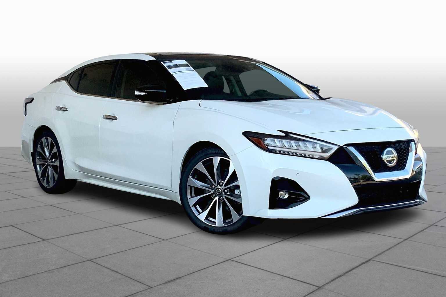 2022 Nissan Maxima Platinum photo 2