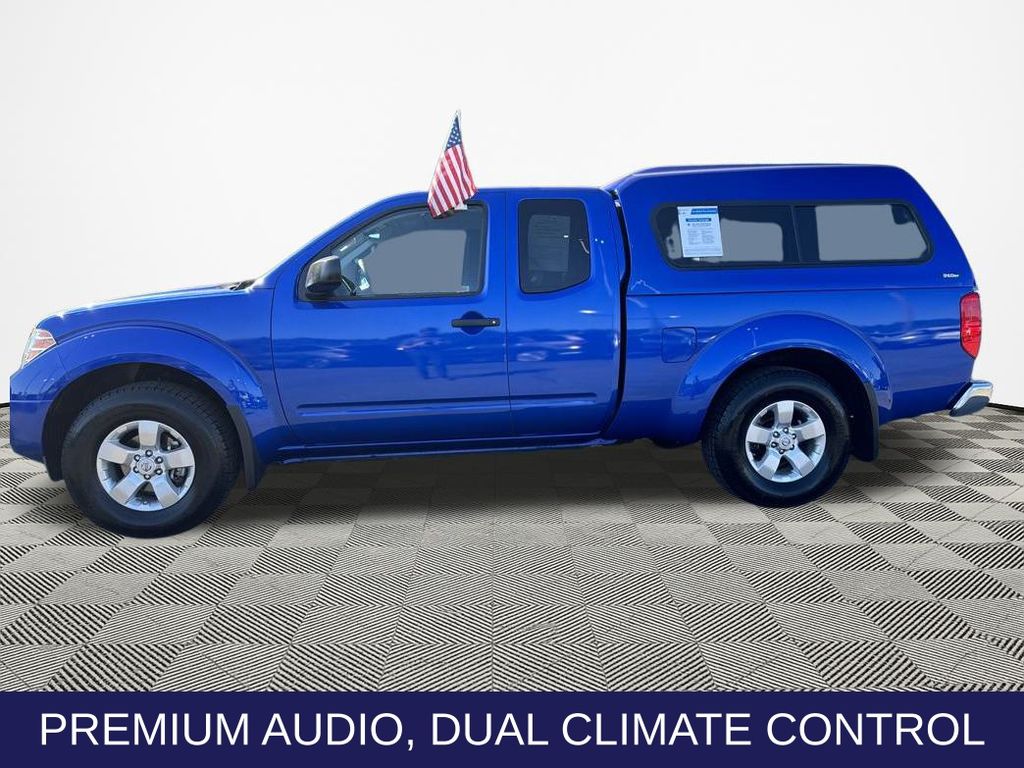 2012 Nissan Frontier SV photo 2