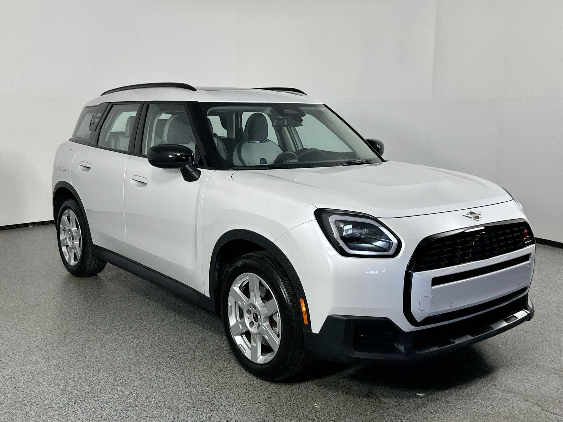 2025 Mini Countryman ALL4 Signature photo 3